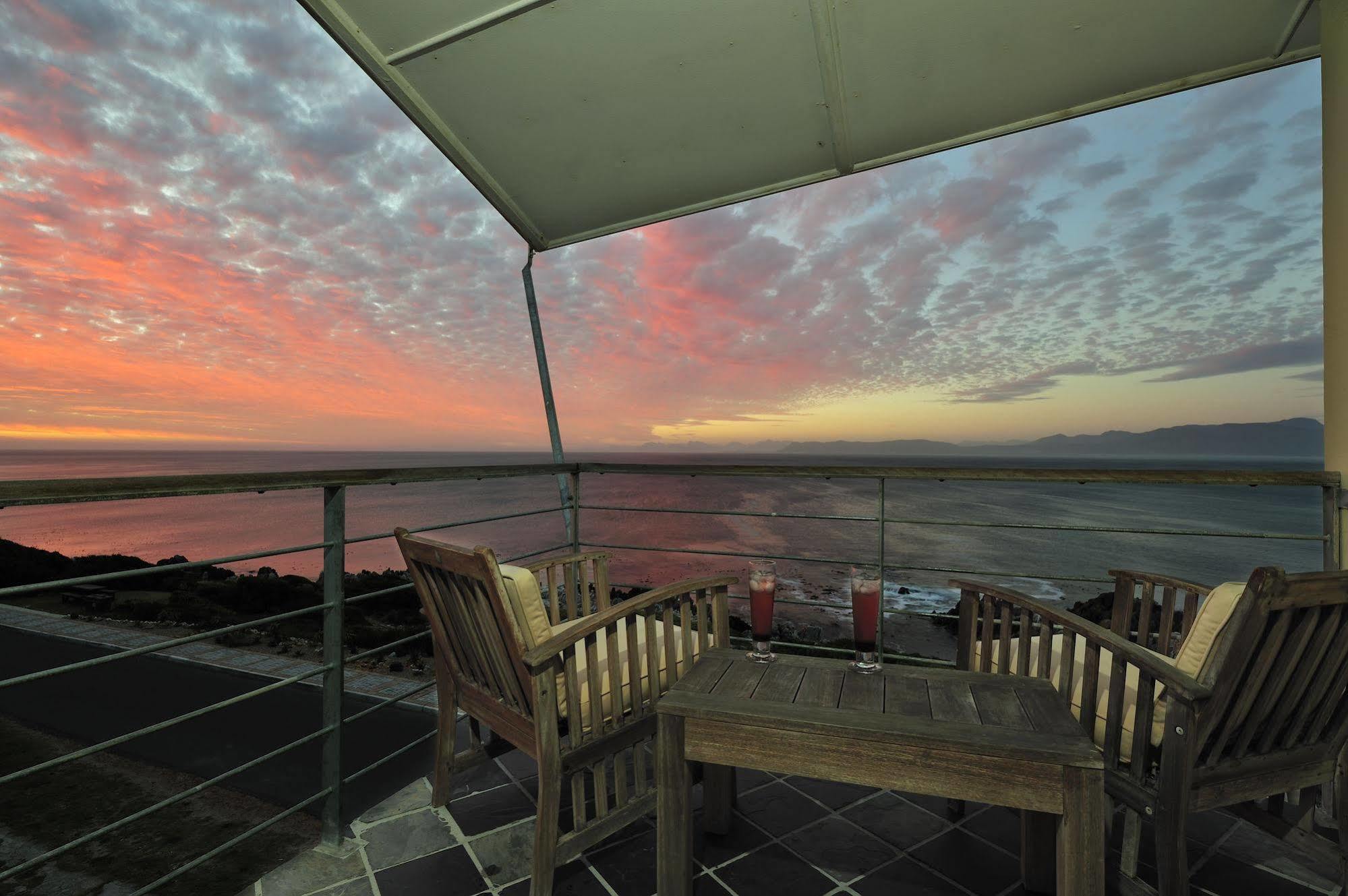 Whalesong Lodge Gansbaai Luaran gambar